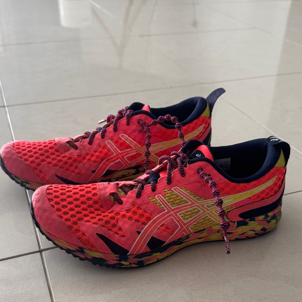 Vibrant Athletic Running Shoes